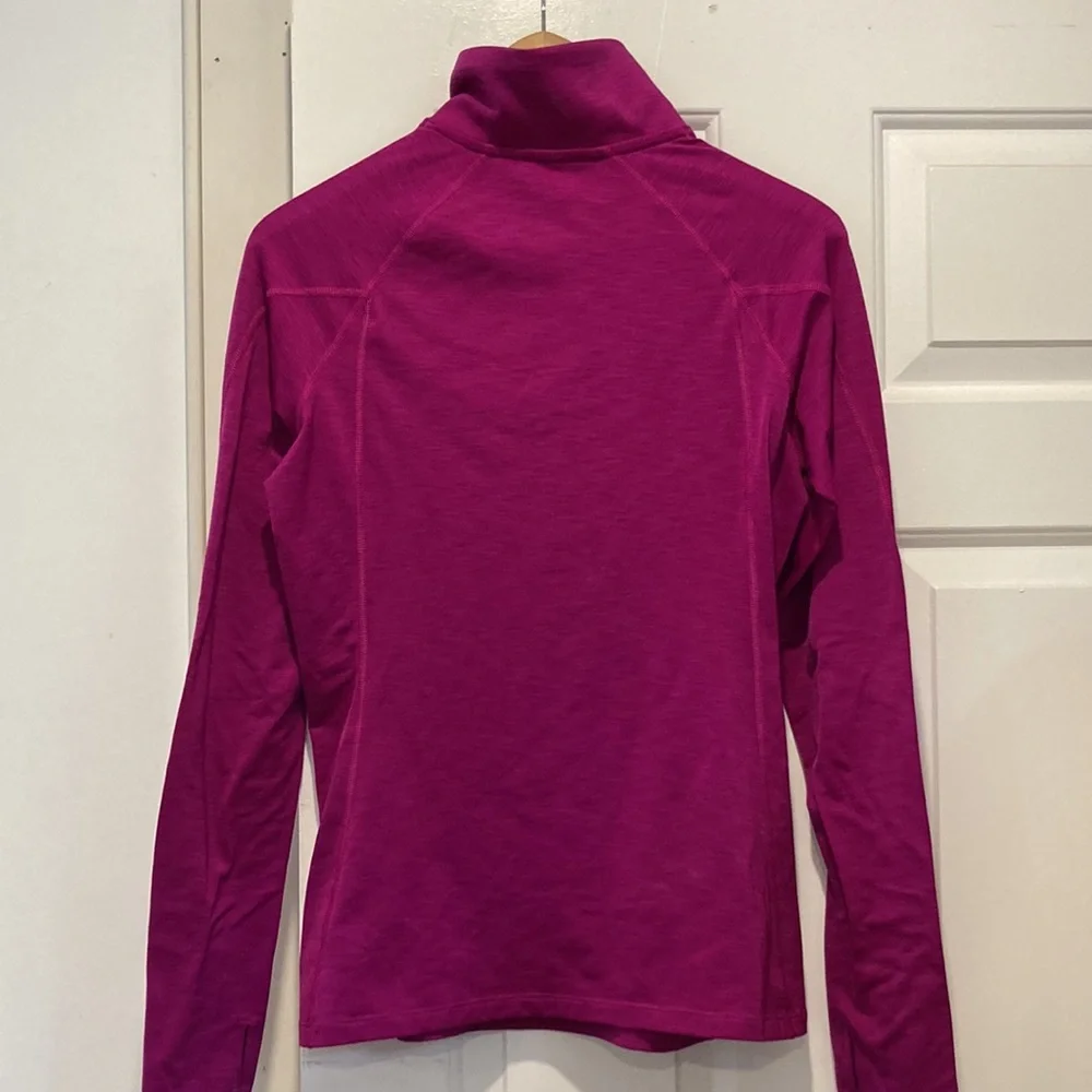 Under armor 1/4 zip thermal. Fushia color. M - Picture 2 of 4